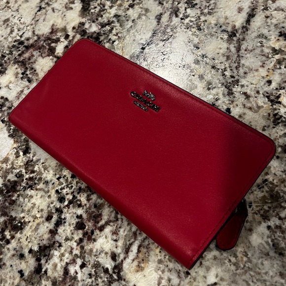 Coach Wallet NEW - Picture 1 of 4